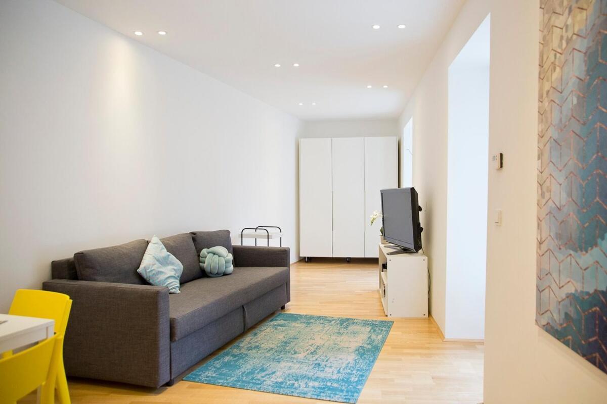 Apartment Stylish 1-bedroom By Rochusmarkt Walk To The Center